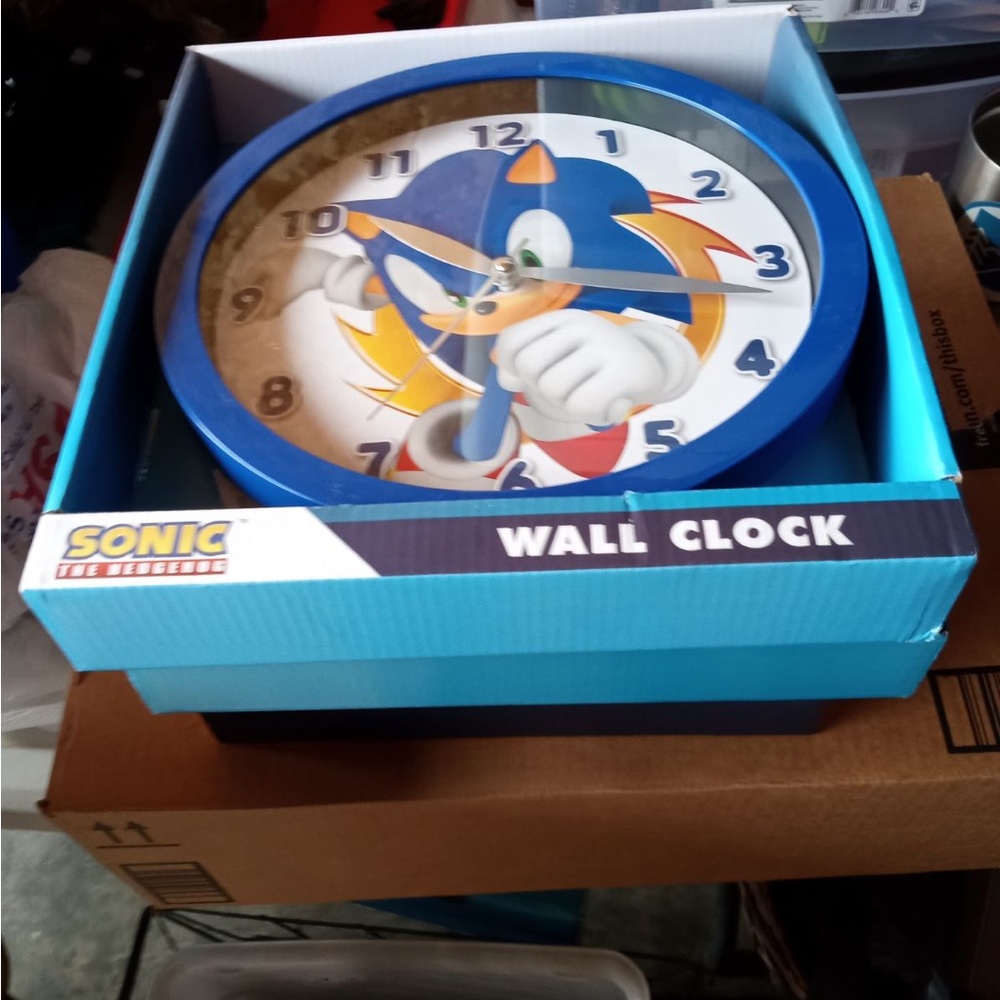 Wall clocks - Picture 3 of 4